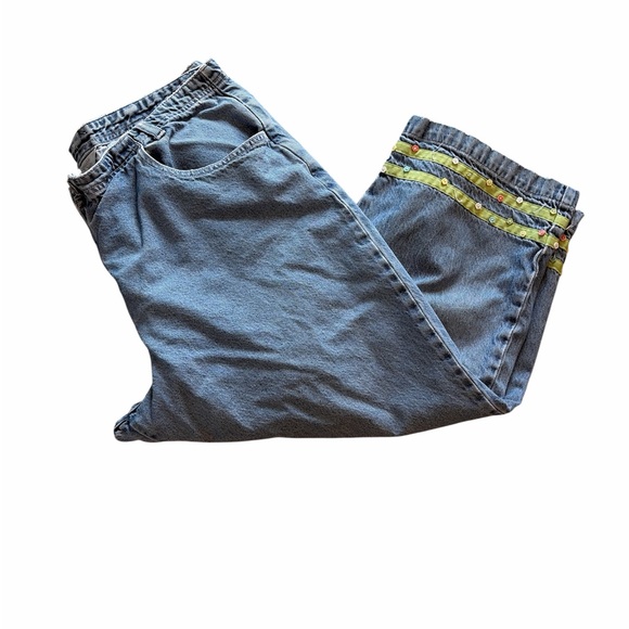 Christopher & Banks Denim - Y2K high waisted capris with ribbon and button hem